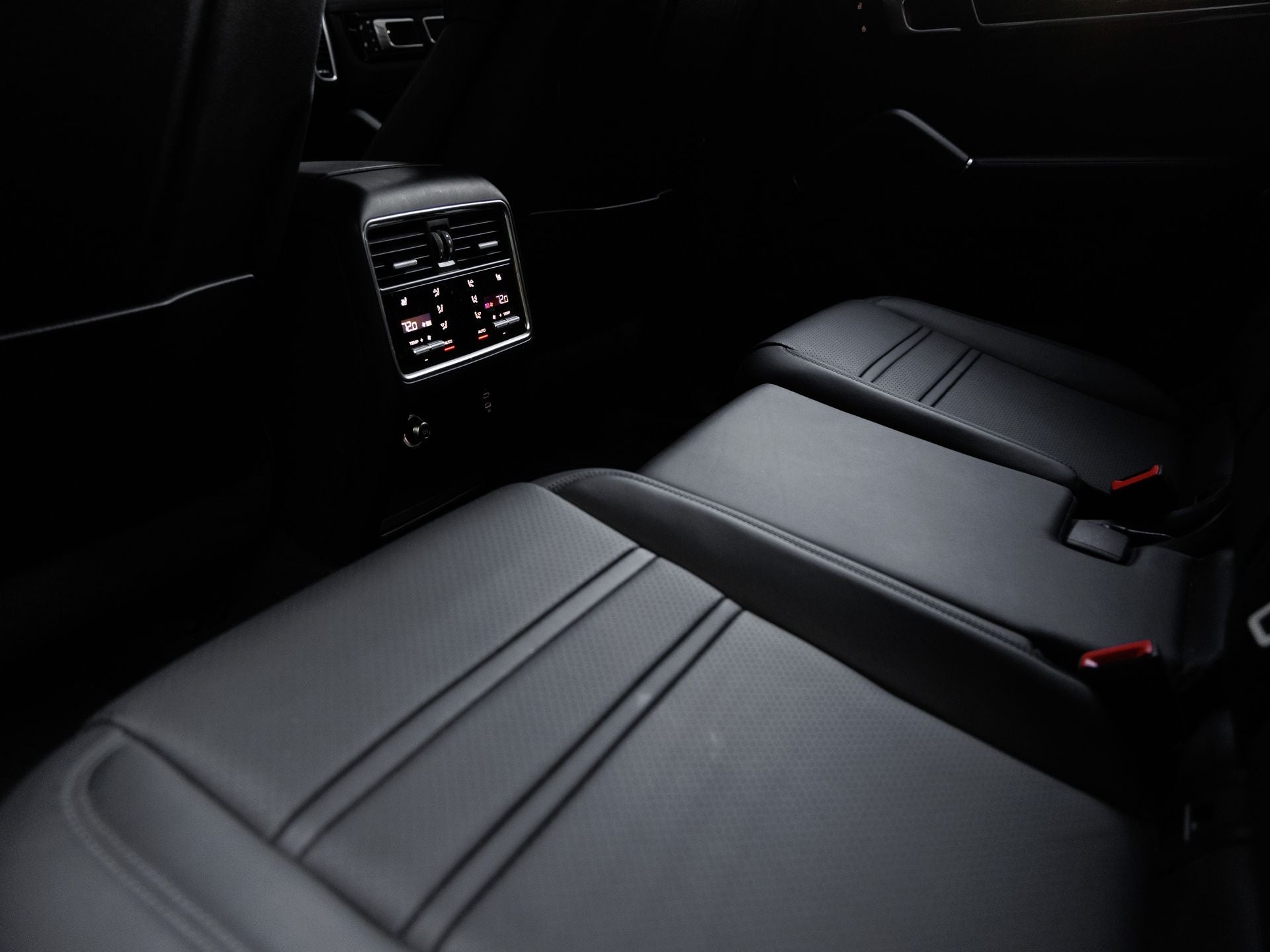2023 Porsche Cayenne S Coupe