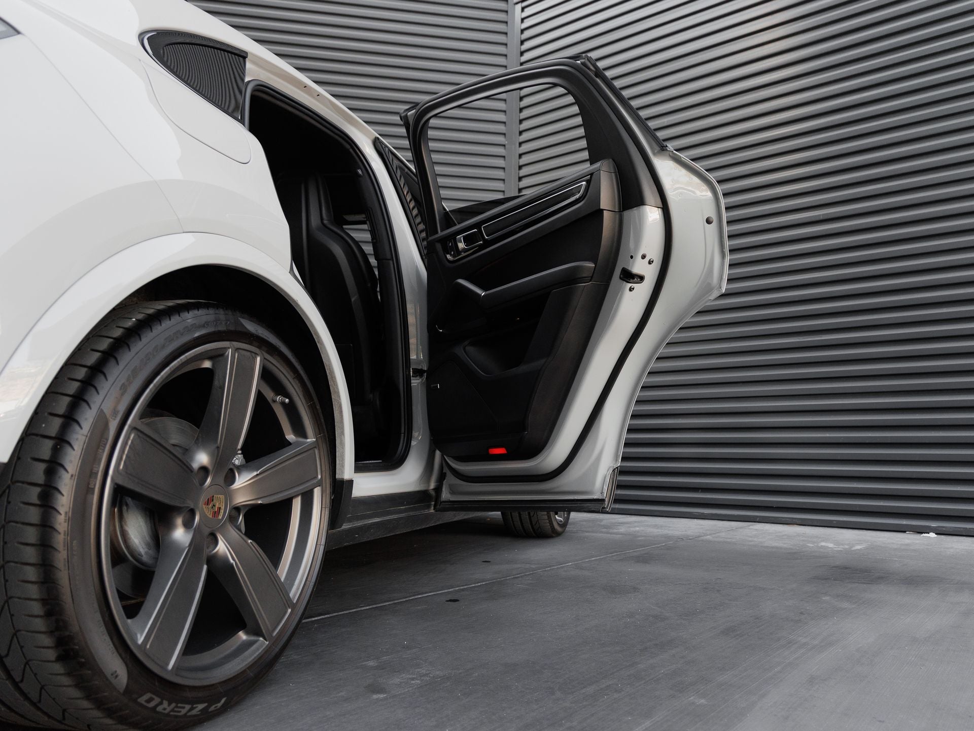 2023 Porsche Cayenne S Coupe