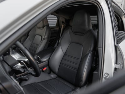 2023 Porsche Cayenne S Coupe