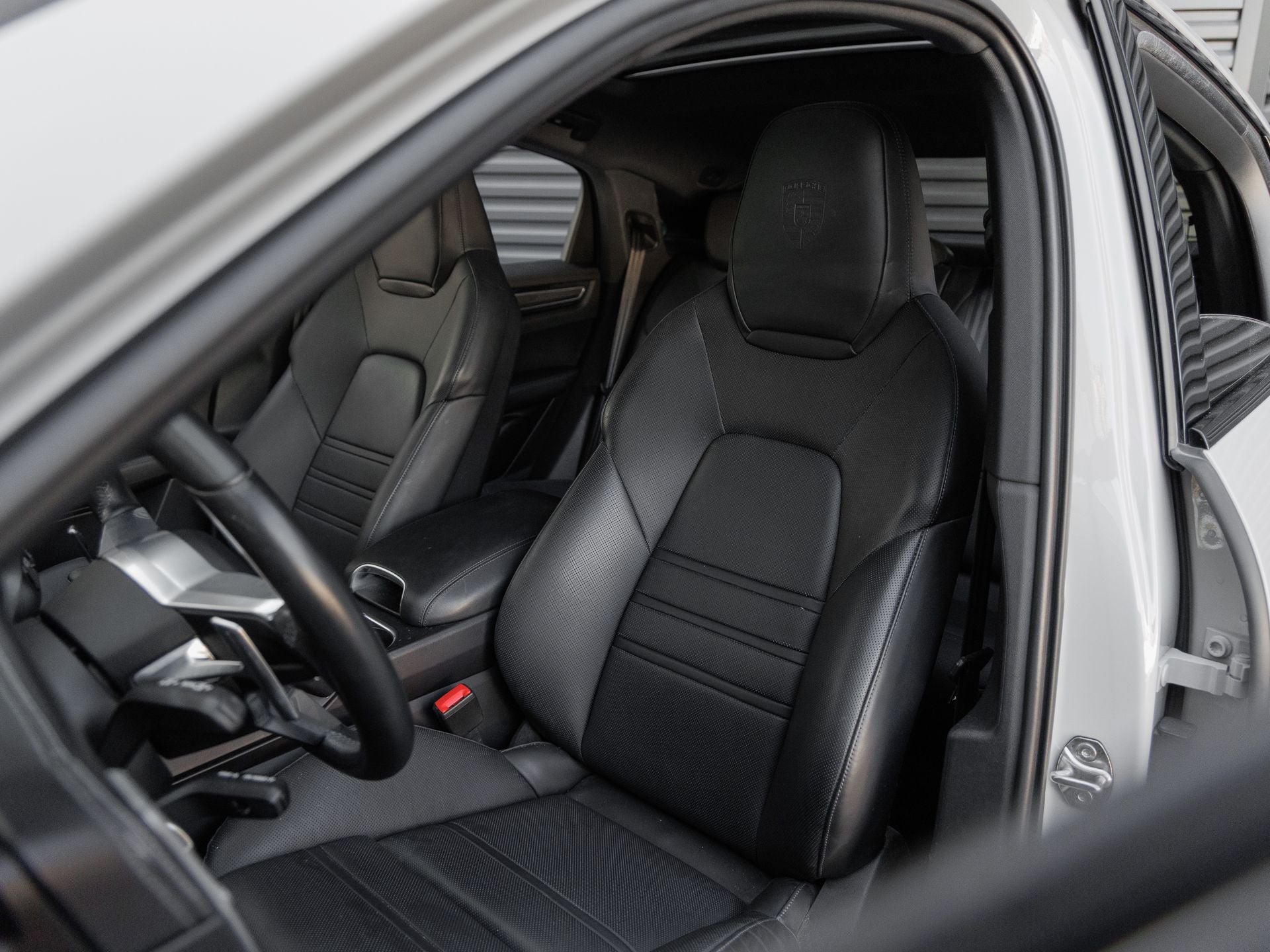 2023 Porsche Cayenne S Coupe