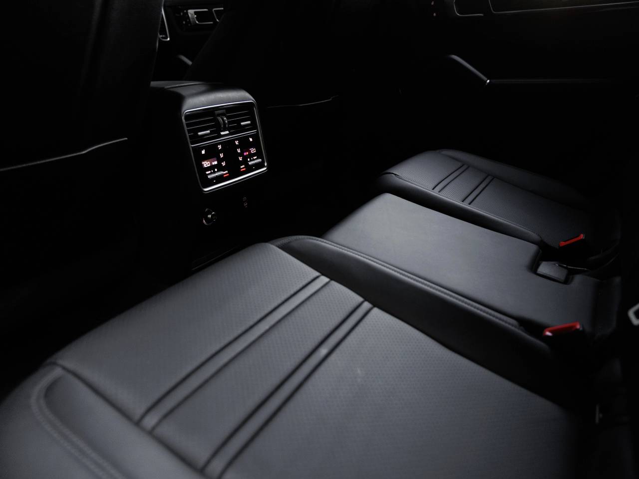 2023 Porsche Cayenne S Coupe