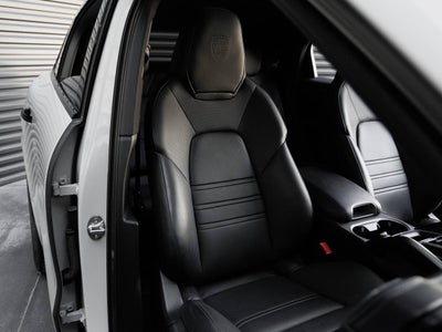 2023 Porsche Cayenne S Coupe