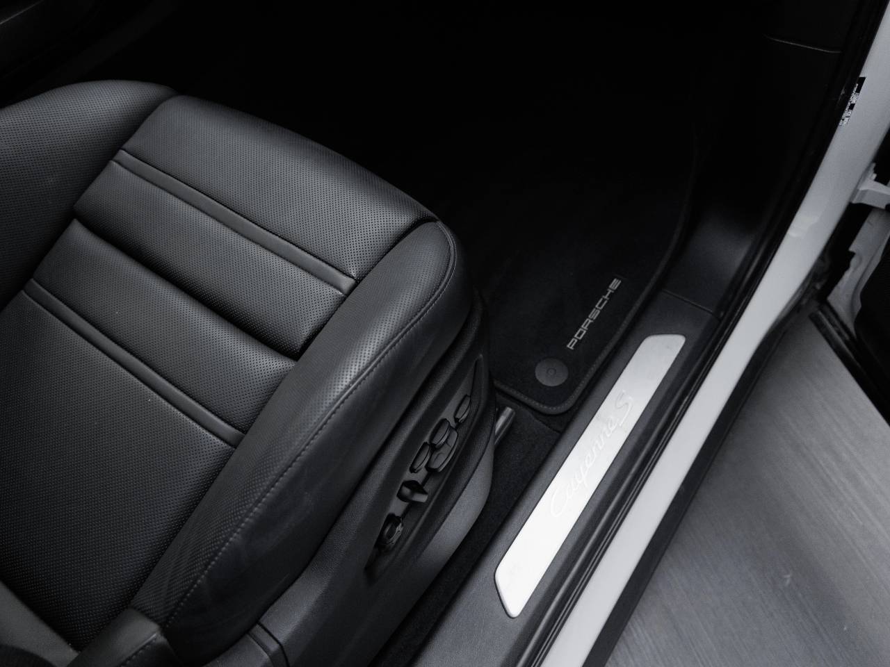 2023 Porsche Cayenne S Coupe