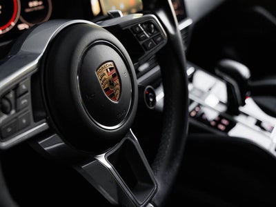 2023 Porsche Cayenne S Coupe