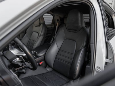 2023 Porsche Cayenne S Coupe