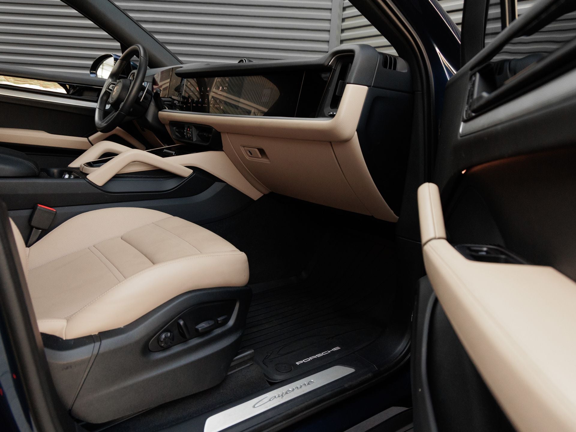 2025 Porsche Cayenne Cayenne E-Hybrid Coupe
