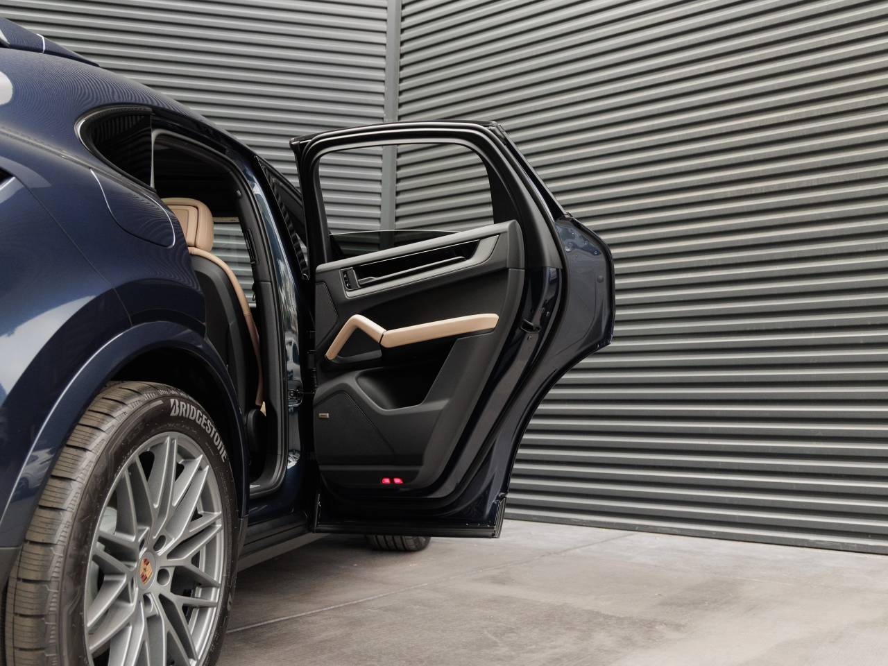 2025 Porsche Cayenne Cayenne E-Hybrid Coupe