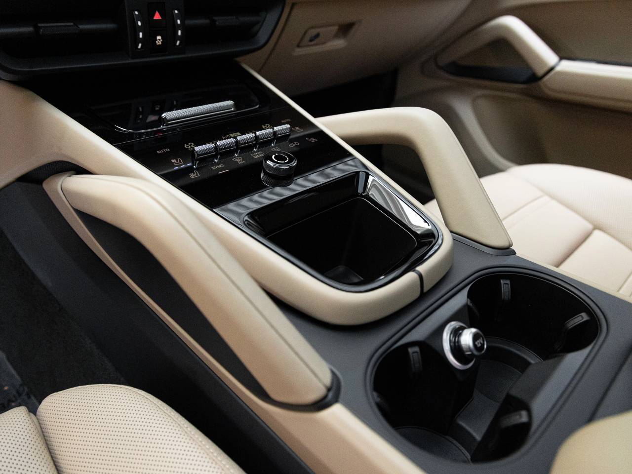 2026 Porsche Cayenne E-Hybrid Coupe