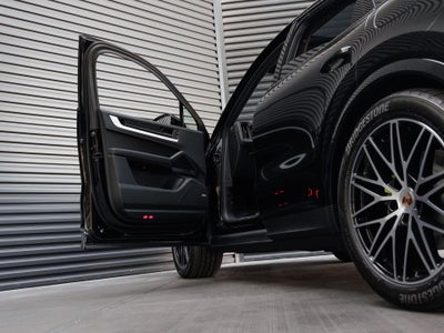 2026 Porsche Cayenne E-Hybrid Coupe