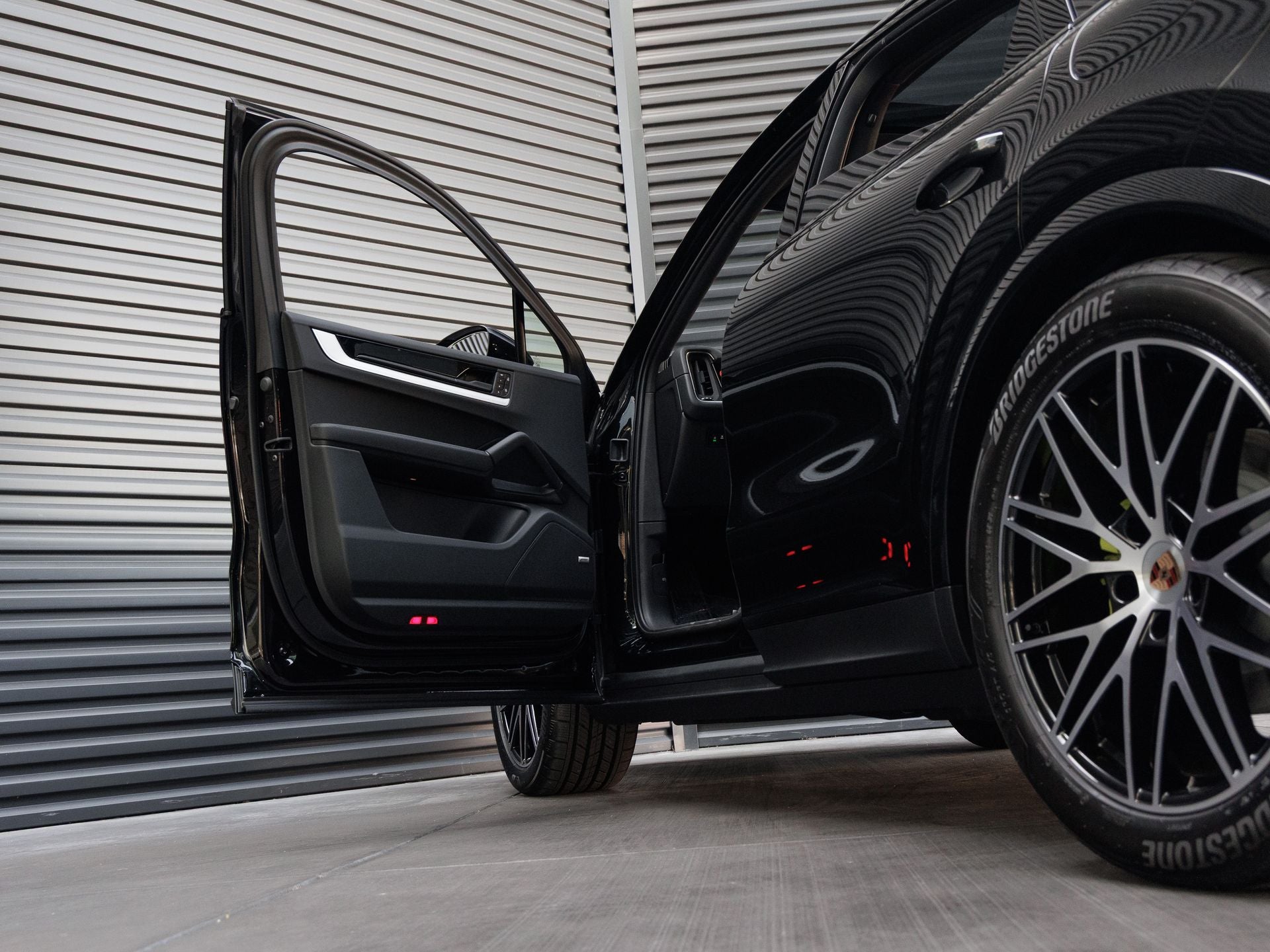 2026 Porsche Cayenne E-Hybrid Coupe