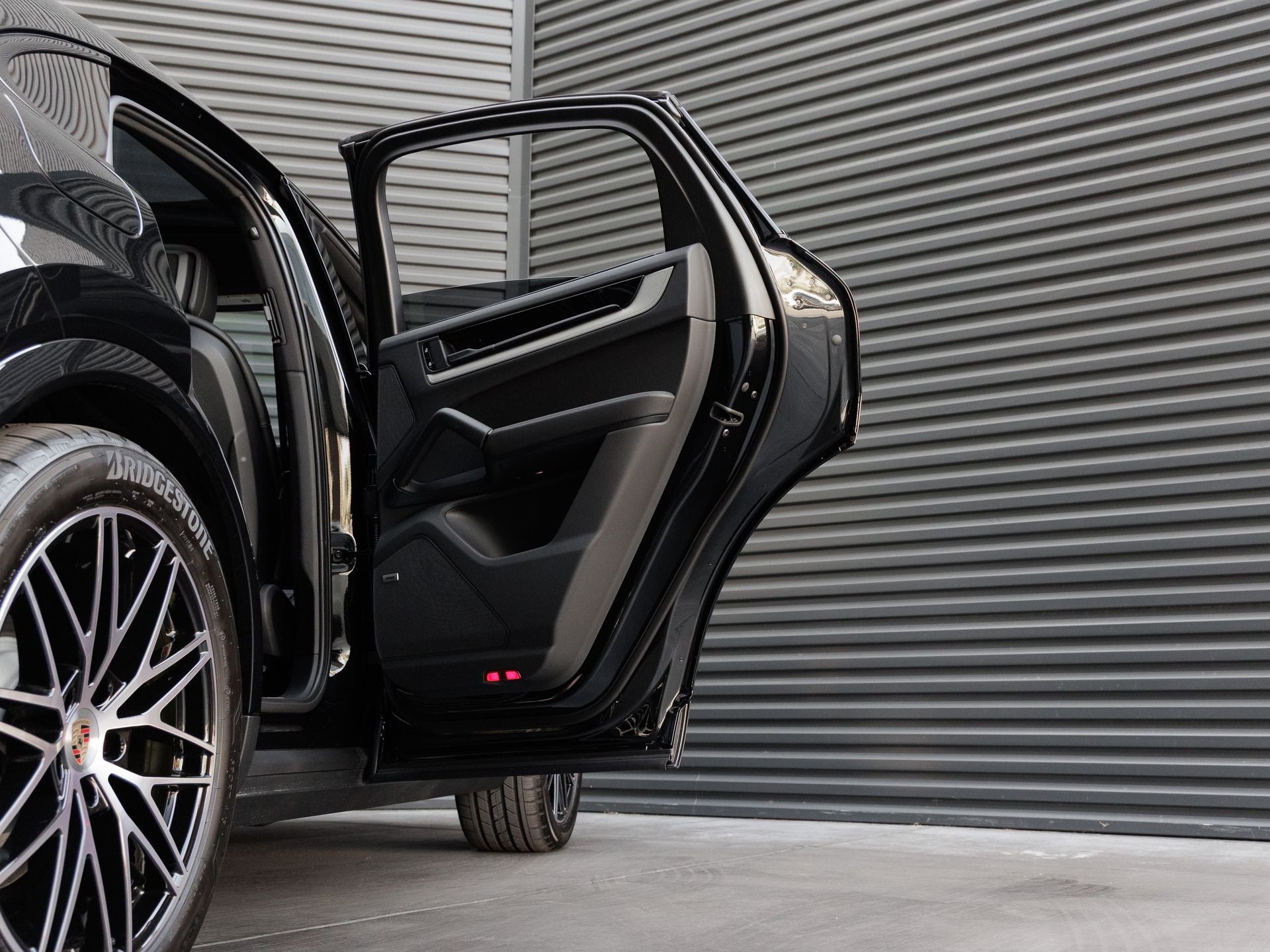 2026 Porsche Cayenne E-Hybrid Coupe