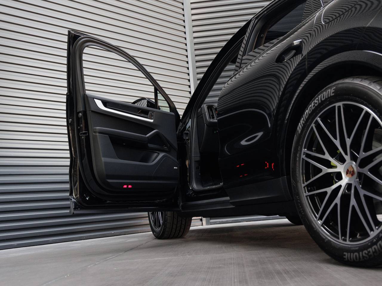 2026 Porsche Cayenne E-Hybrid Coupe