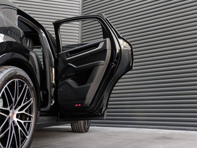 2026 Porsche Cayenne E-Hybrid Coupe