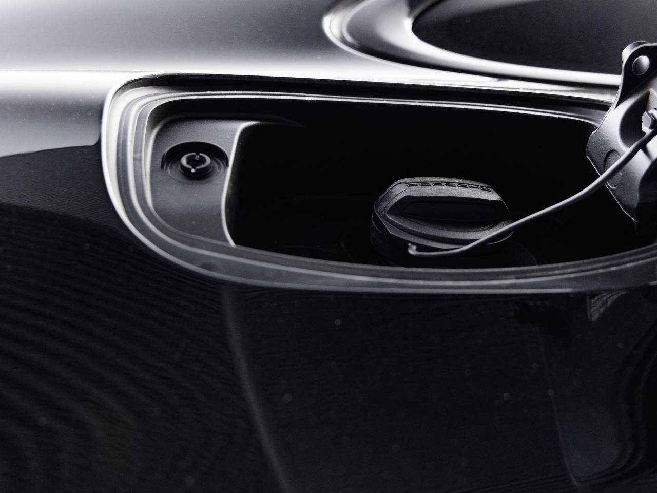 2026 Porsche Cayenne E-Hybrid Coupe