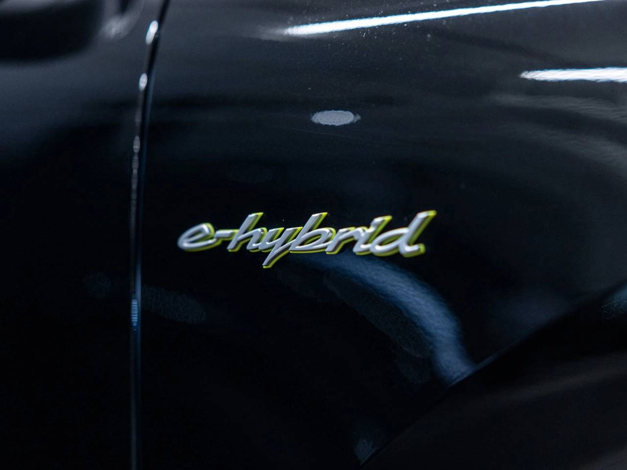 2026 Porsche Cayenne E-Hybrid Coupe
