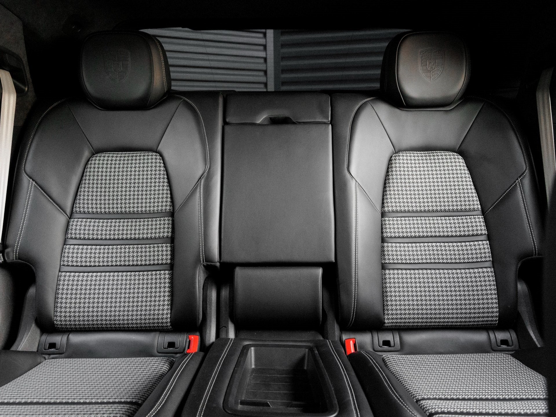 2021 Porsche Cayenne Coupe GTS