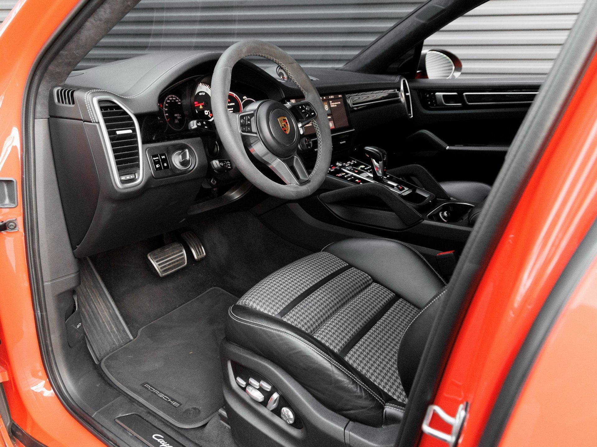 2021 Porsche Cayenne Coupe GTS