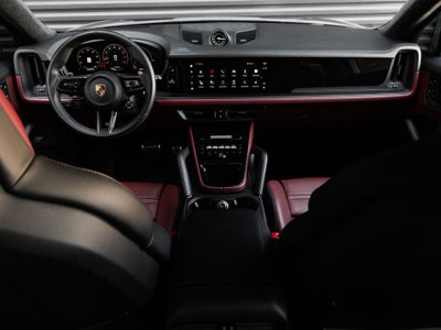 2025 Porsche Cayenne Coupe GTS