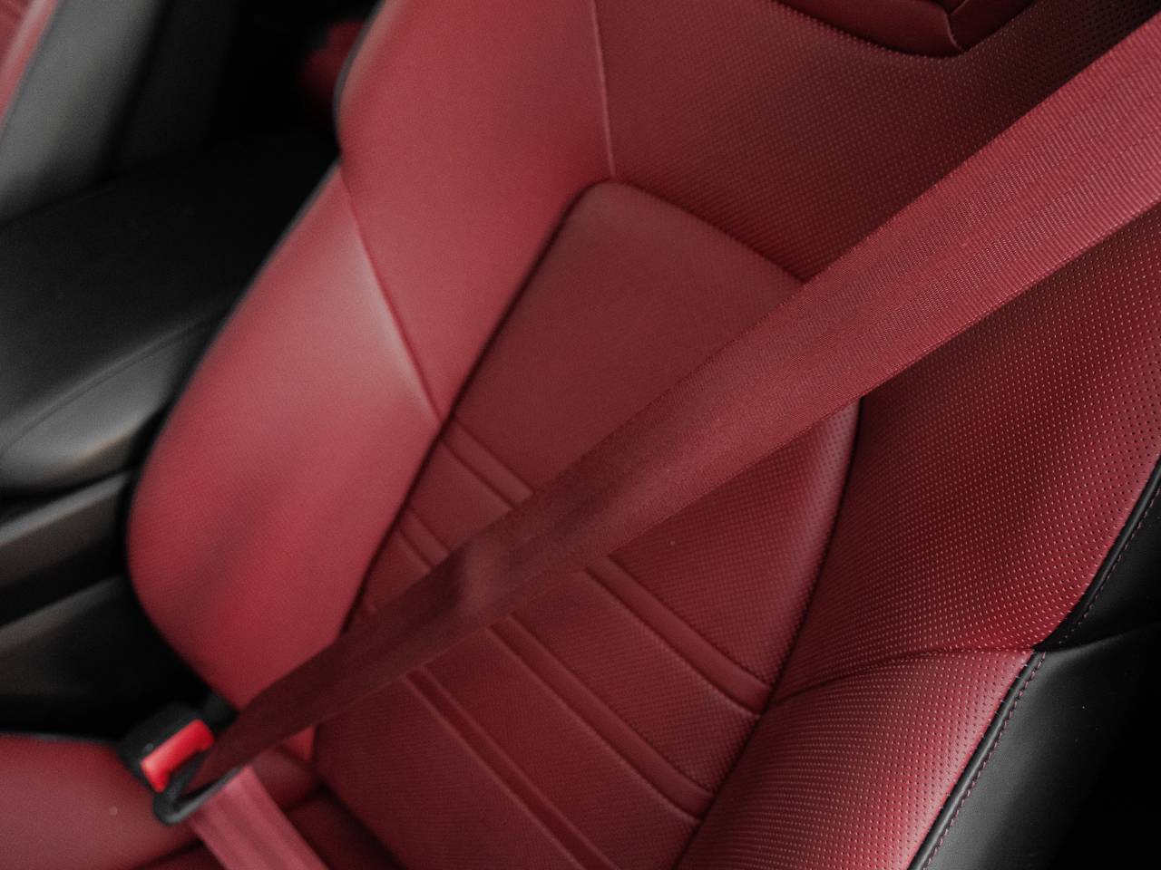 2025 Porsche Cayenne Cayenne GTS Coupe