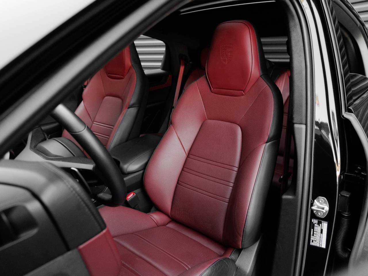 2025 Porsche Cayenne Cayenne GTS Coupe