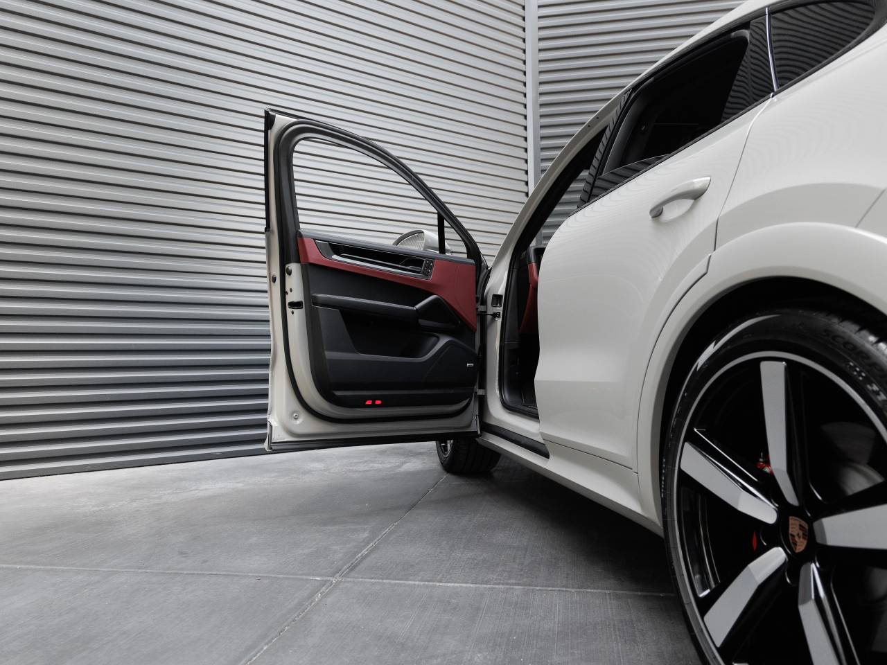 2026 Porsche Cayenne GTS Coupe