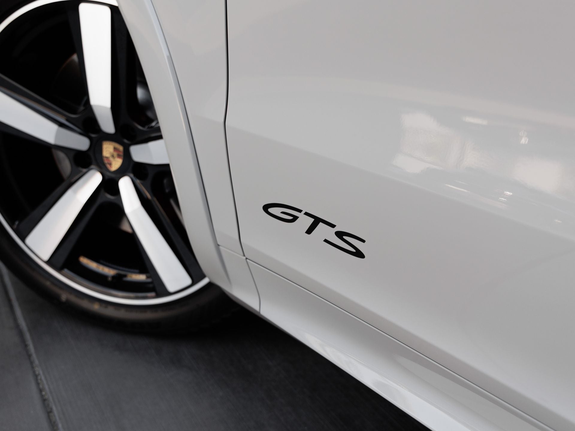 2026 Porsche Cayenne Cayenne GTS Coupe