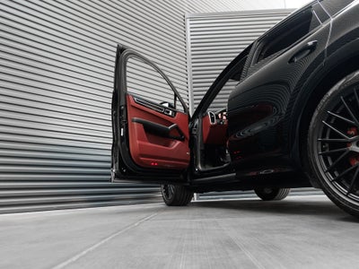 2022 Porsche Cayenne GTS Coupe