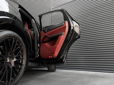 2022 Porsche Cayenne GTS Coupe