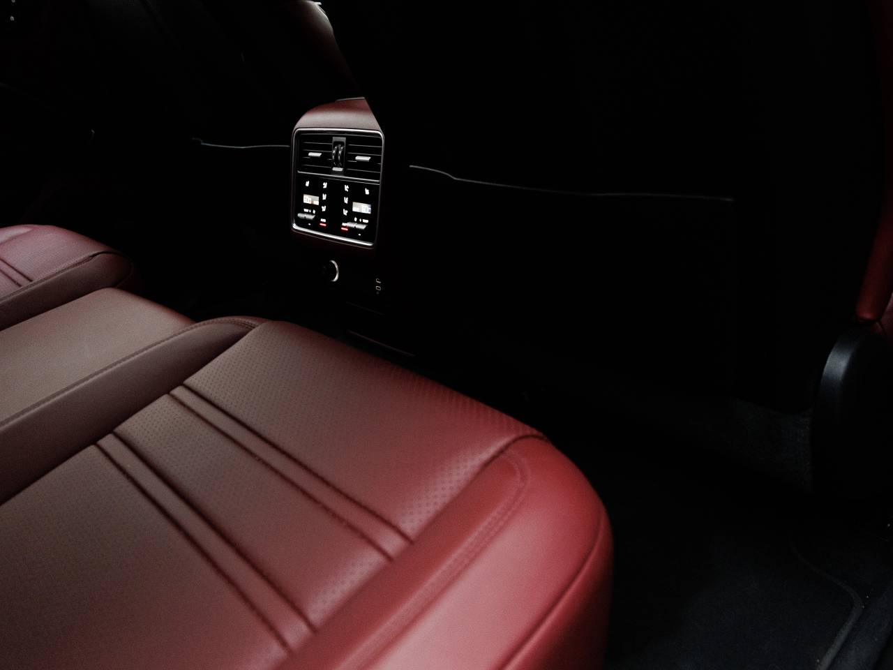 2022 Porsche Cayenne GTS Coupe