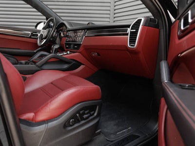 2022 Porsche Cayenne GTS Coupe