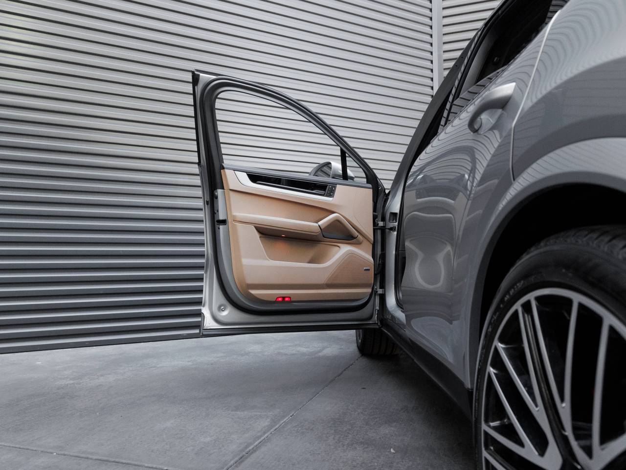 2025 Porsche Cayenne S Coupe