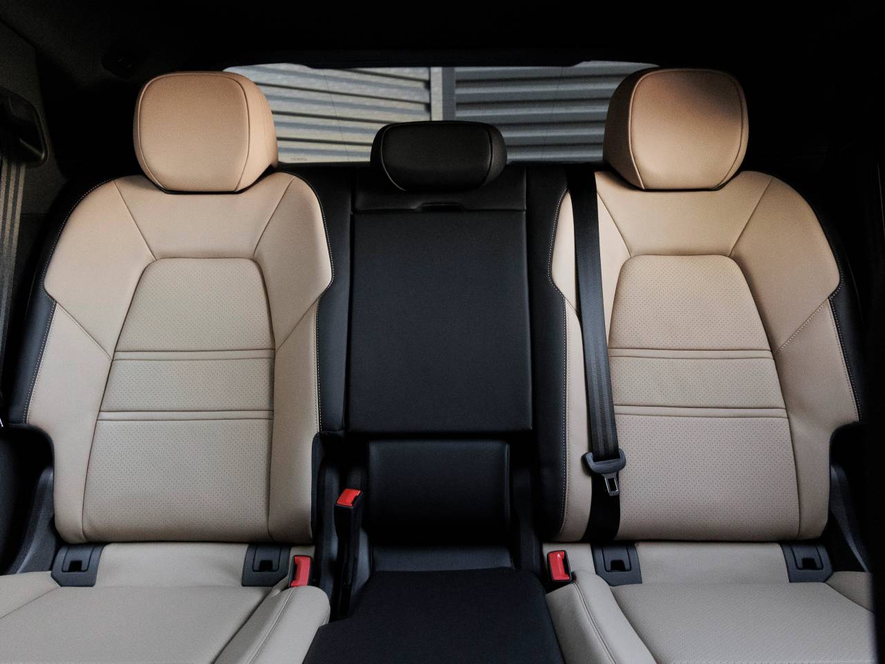 2025 Porsche Cayenne S Coupe