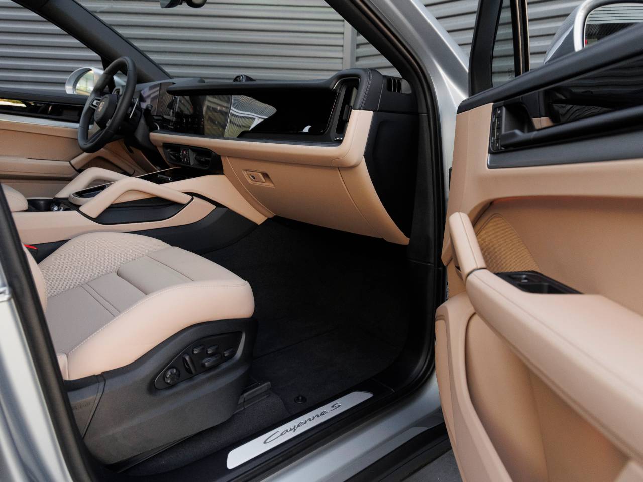 2025 Porsche Cayenne S Coupe