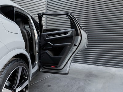 2025 Porsche Cayenne Cayenne S Coupe