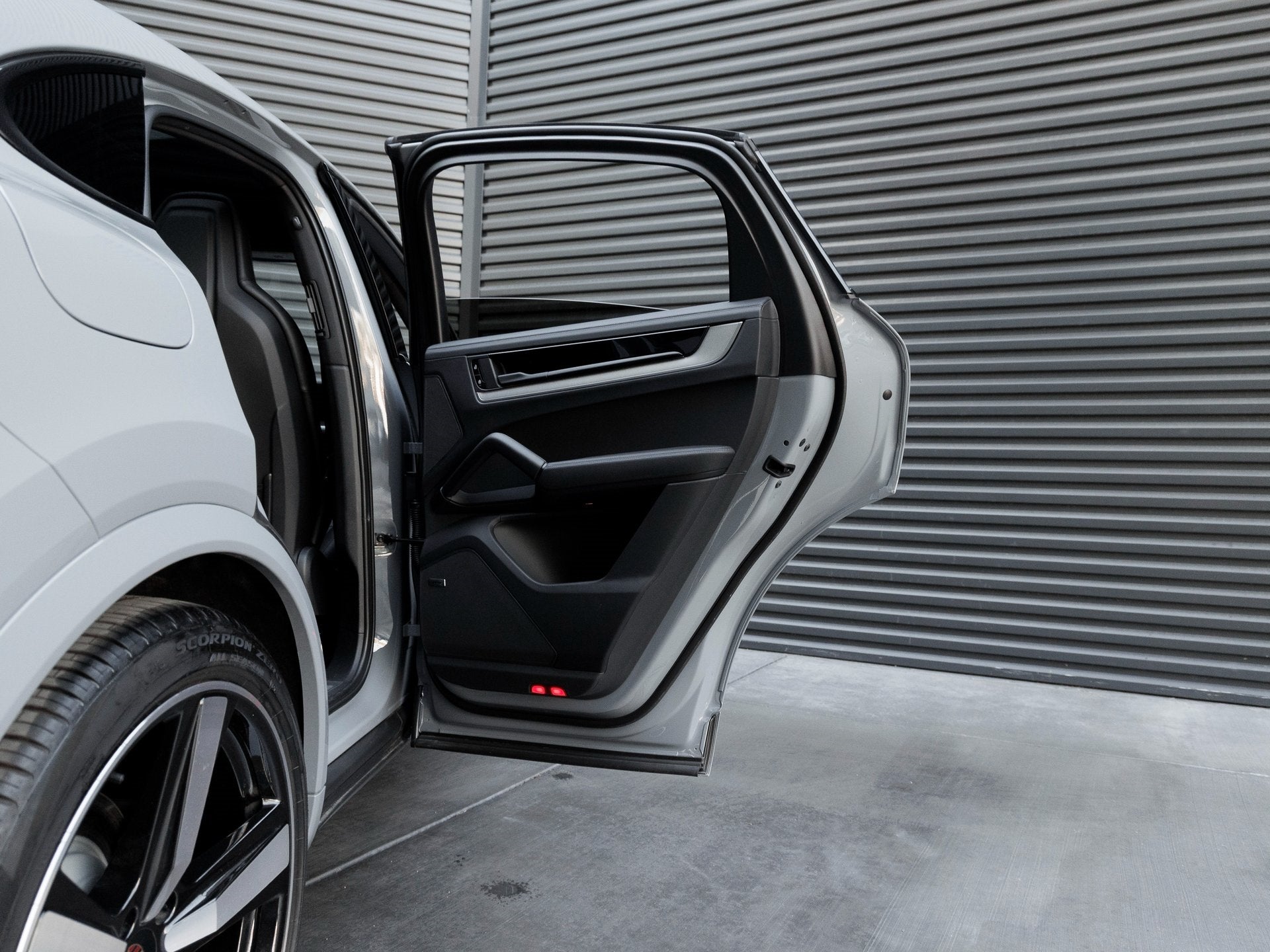 2025 Porsche Cayenne Cayenne S Coupe