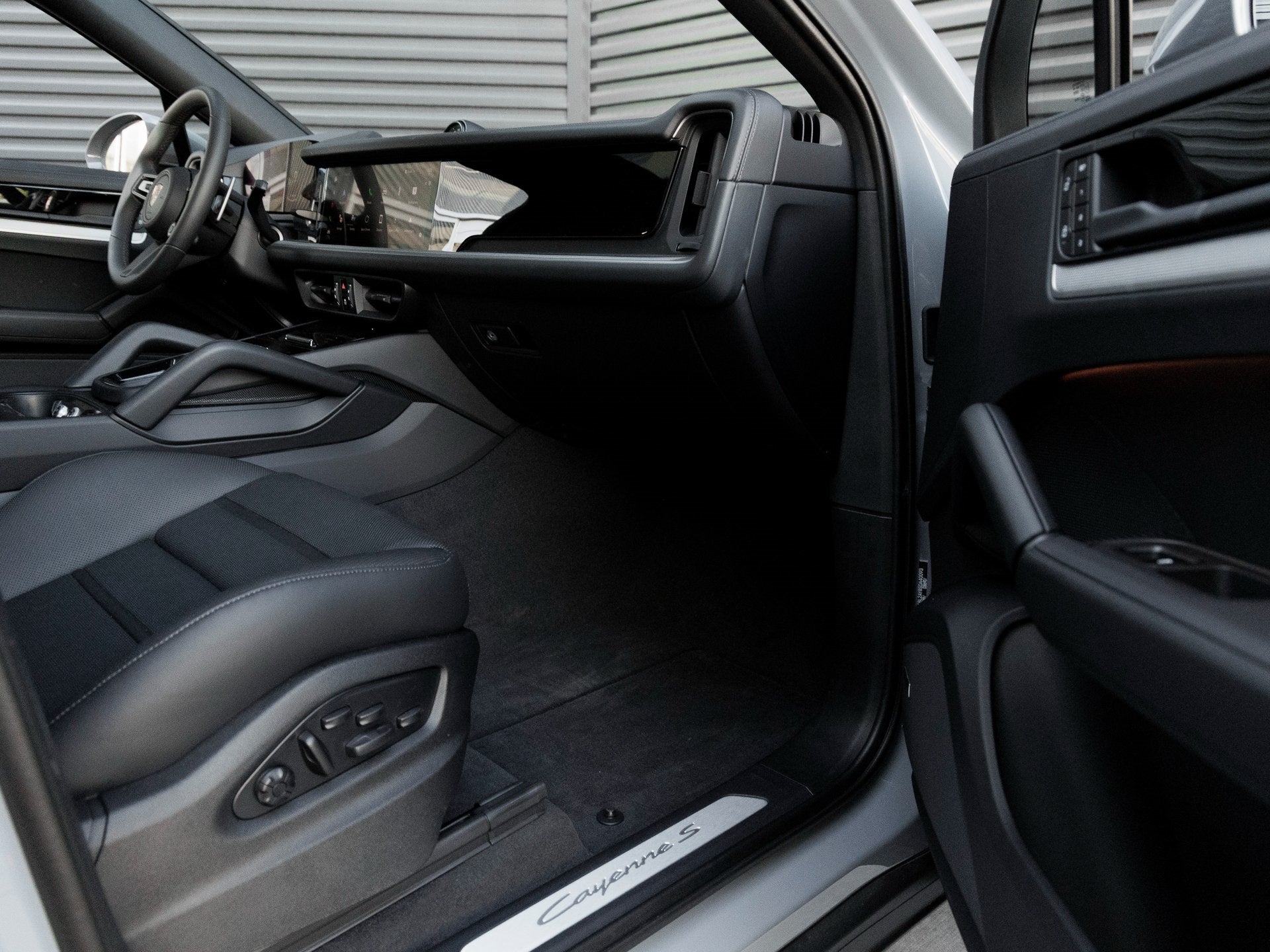 2025 Porsche Cayenne Cayenne S Coupe