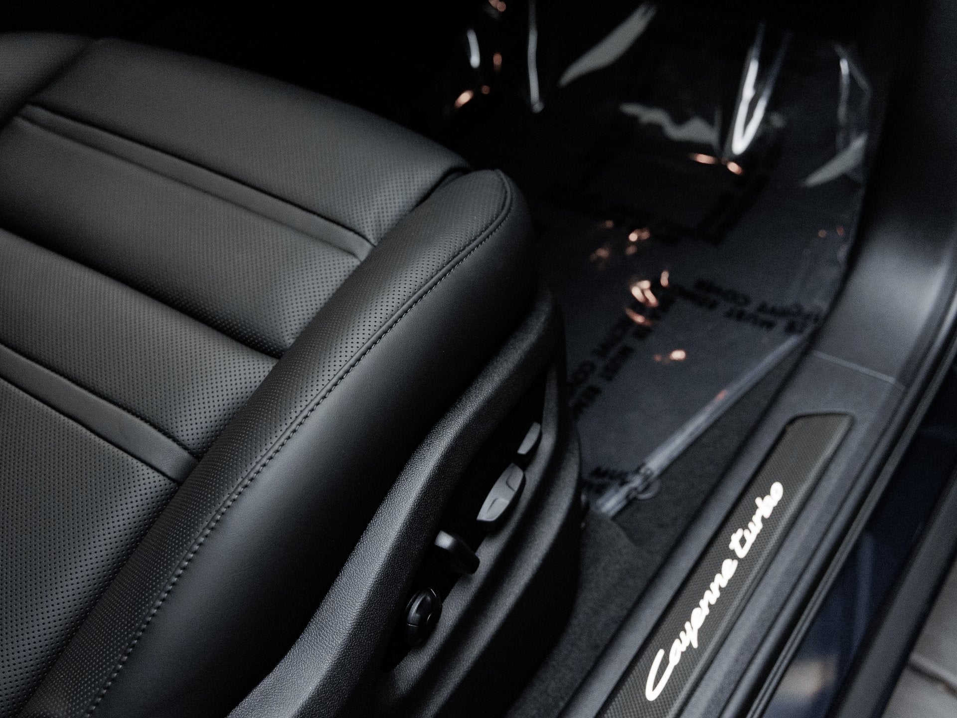 2025 Porsche Cayenne Cayenne Turbo E-Hybrid Coupe