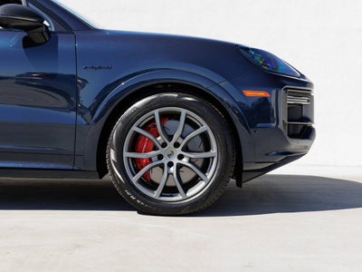 2025 Porsche Cayenne Cayenne Turbo E-Hybrid Coupe