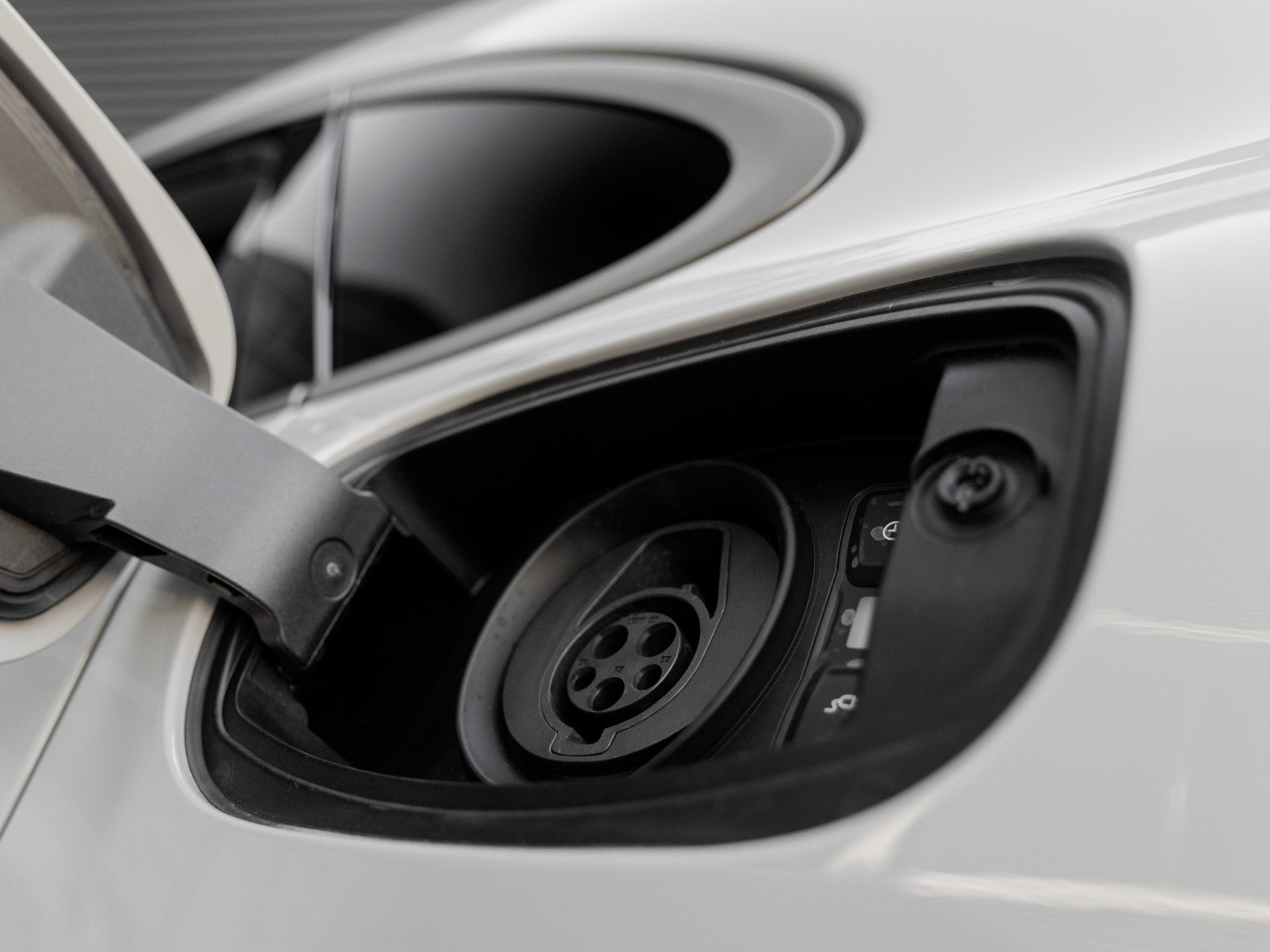 2025 Porsche Cayenne Cayenne Turbo E-Hybrid Coupe