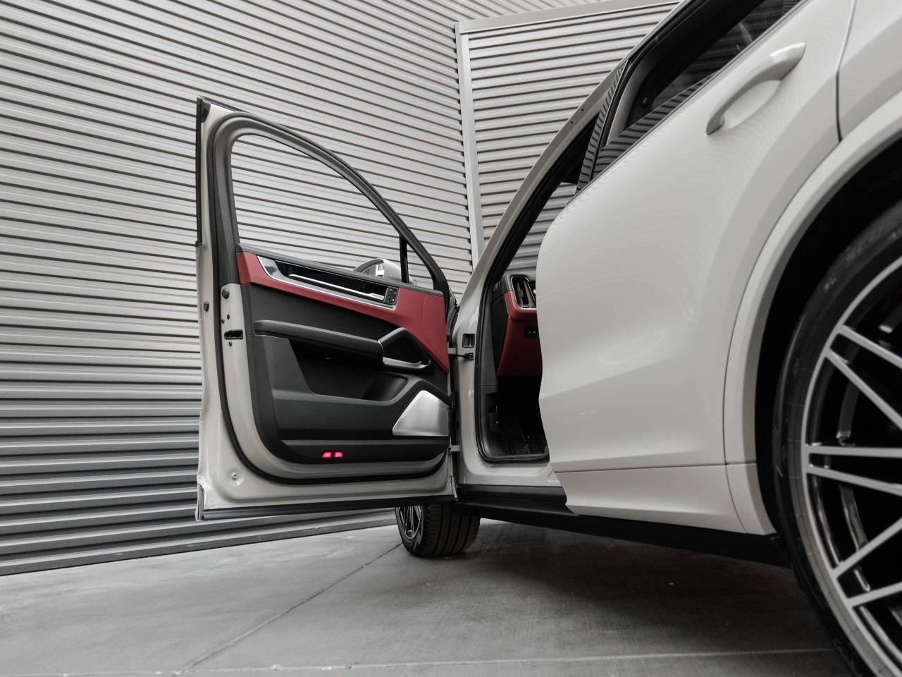 2025 Porsche Cayenne Cayenne Turbo E-Hybrid Coupe