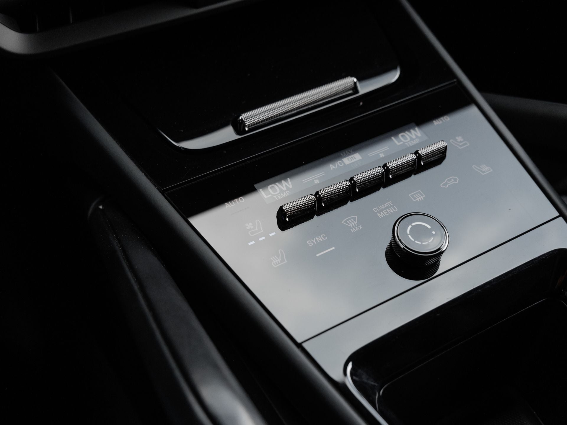 2025 Porsche Cayenne E-Hybrid Coupe Turbo
