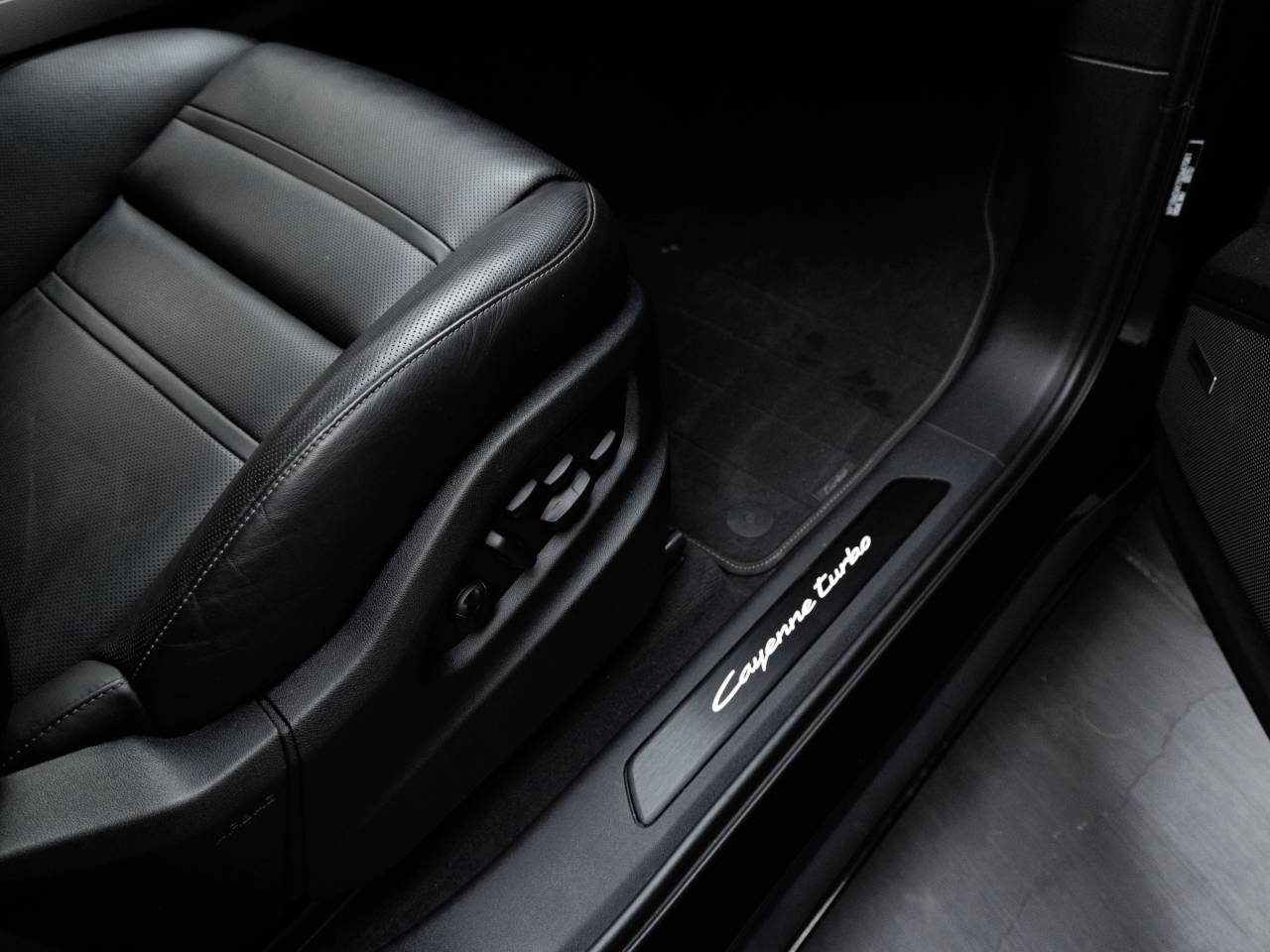2025 Porsche Cayenne Cayenne Turbo E-Hybrid Coupe
