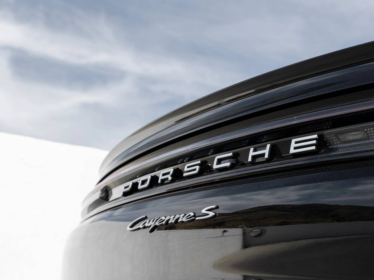 2025 Porsche Cayenne S E-Hybrid Coupe
