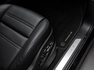 2025 Porsche Cayenne S E-Hybrid Coupe