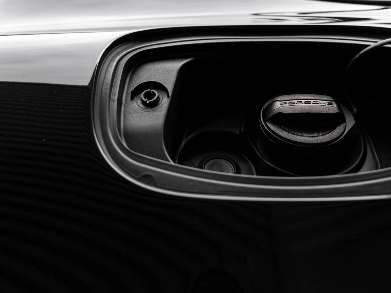 2025 Porsche Cayenne S E-Hybrid Coupe