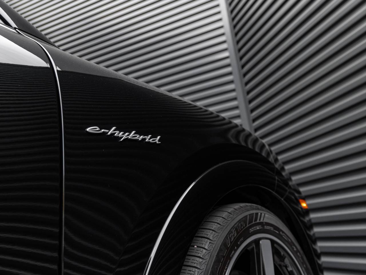 2025 Porsche Cayenne S E-Hybrid Coupe