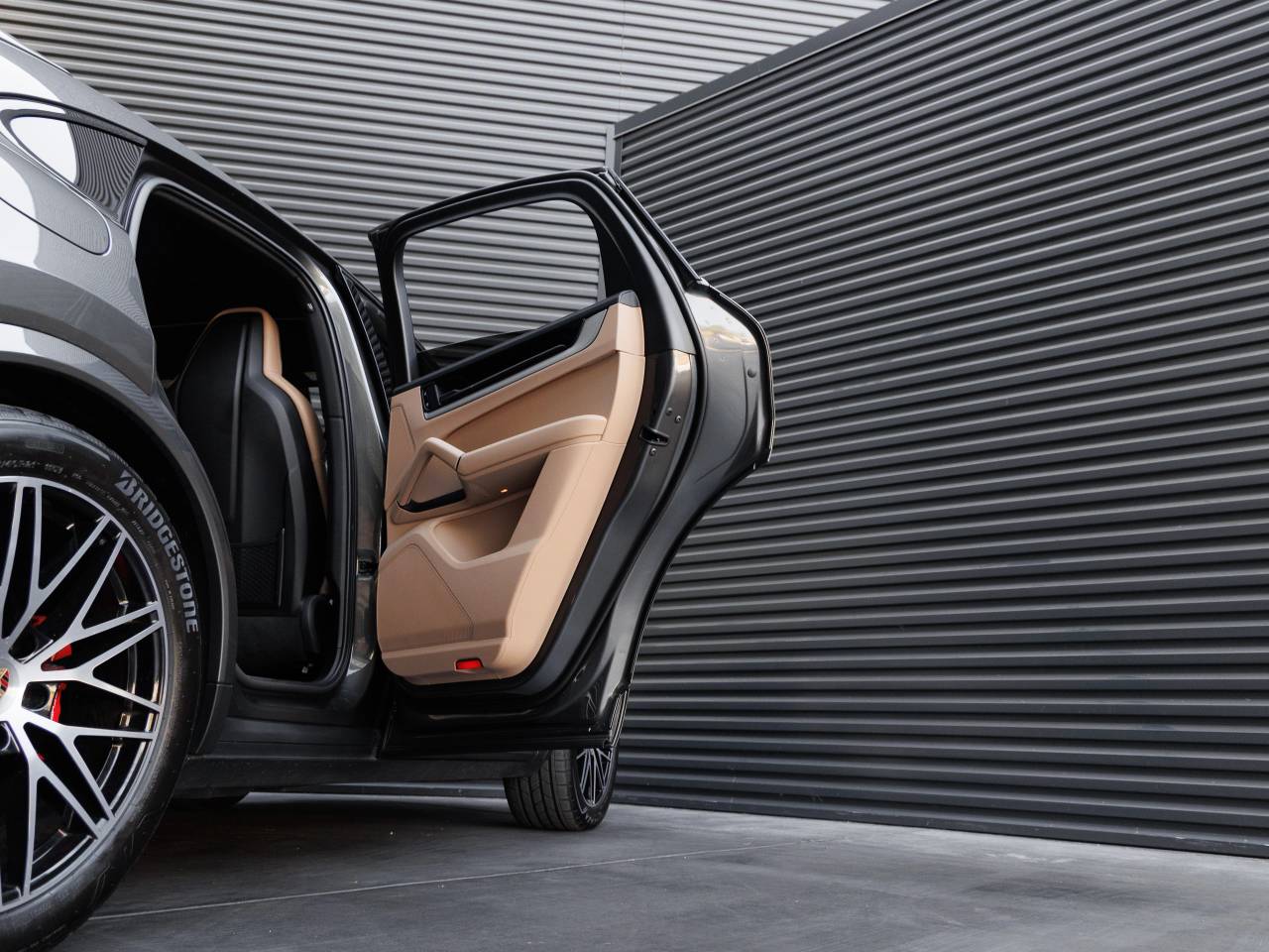 2025 Porsche Cayenne Cayenne S E-Hybrid Coupe