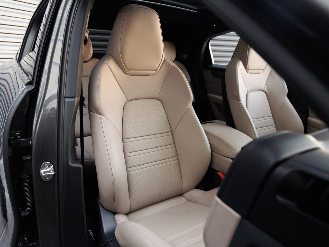 2025 Porsche Cayenne Cayenne S E-Hybrid Coupe