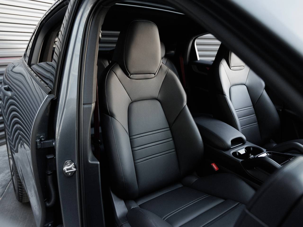 2026 Porsche Cayenne Cayenne S E-Hybrid Coupe