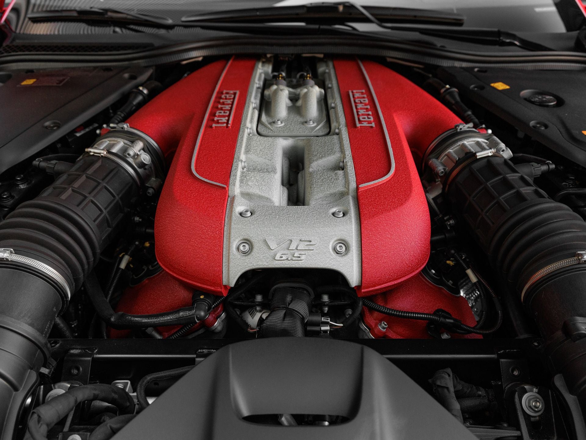 2019 Ferrari 812 Superfast Base